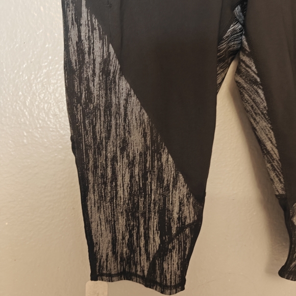 Zella Women's capris leggings Size M - Picture 3 of 10